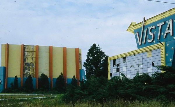 Vista Drive-In Theatre - From Harry Skrdla (newer photo)